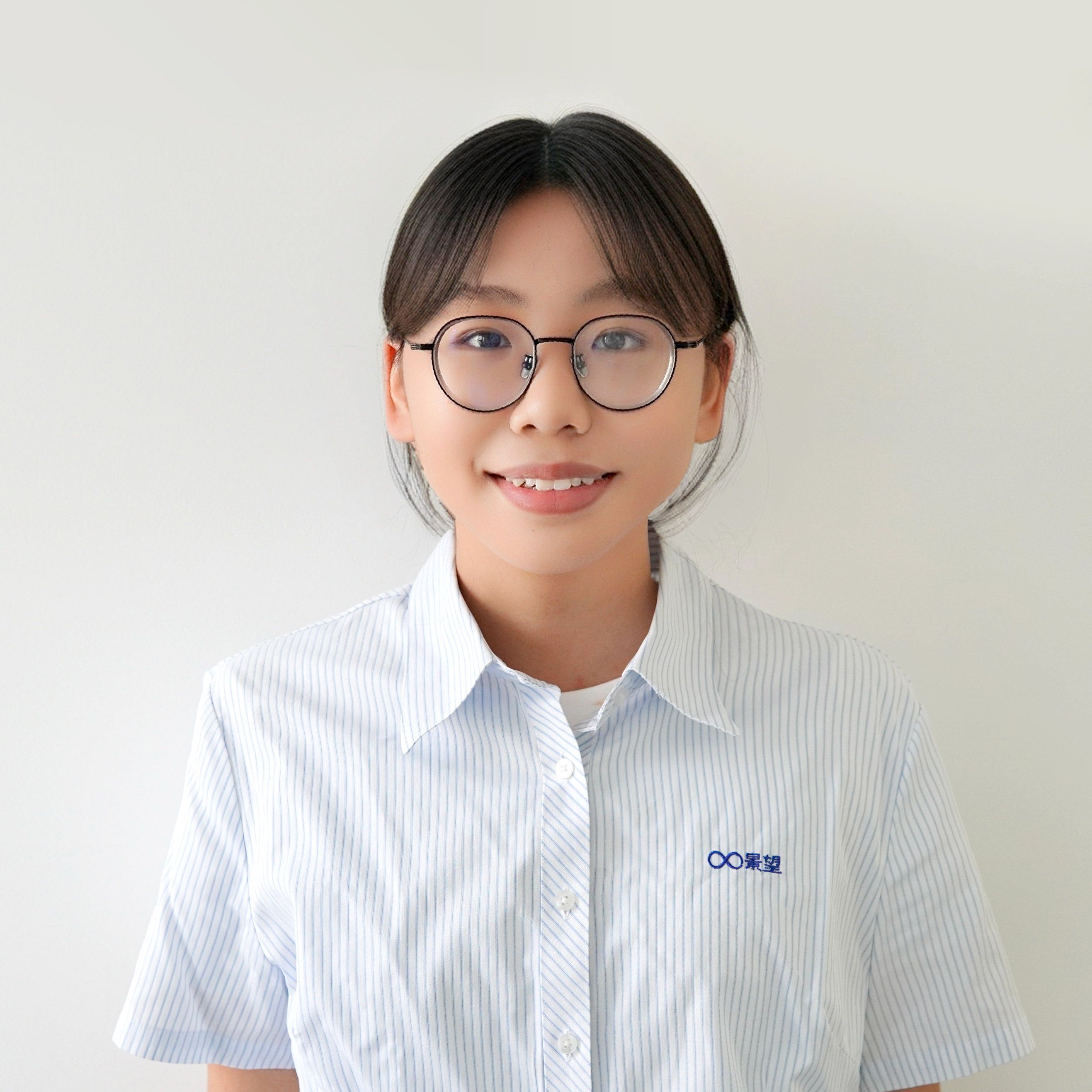 Baosiwei Sales Coordinator Milly Wan is experienced in coordinating ink and consumables supply solutions, helping customers maintain smooth production and efficient printing operations.