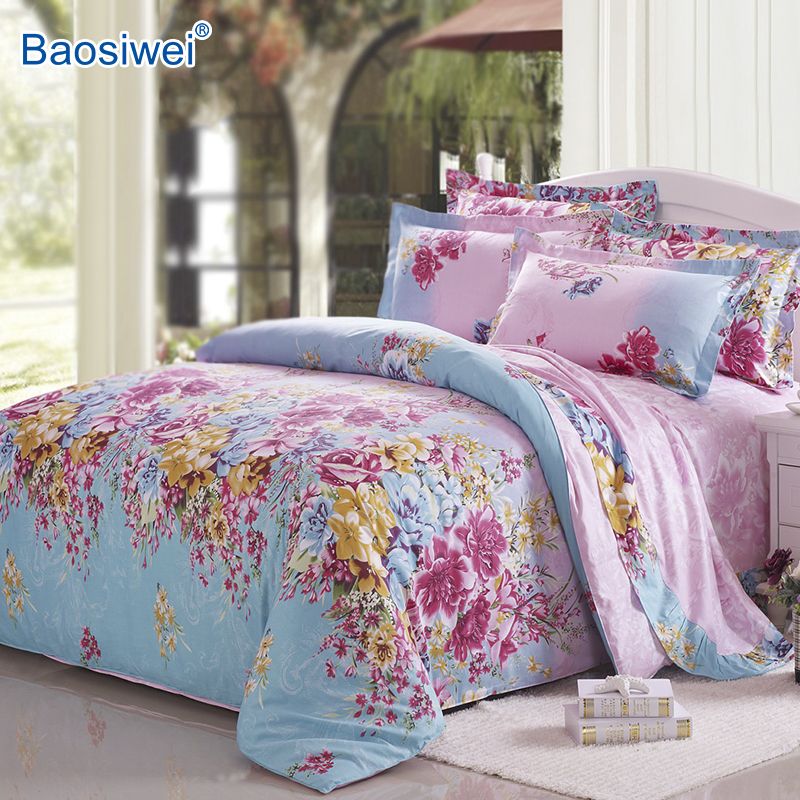 Colorful floral bedding set printed with Baosiwei industrial dye sublimation technology, featuring vibrant colors.